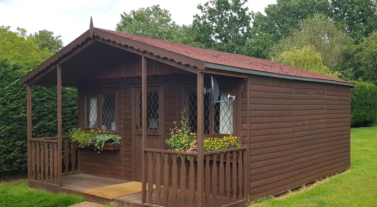 Stansted Airport Cottage Elsenham ภายนอก รูปภาพ